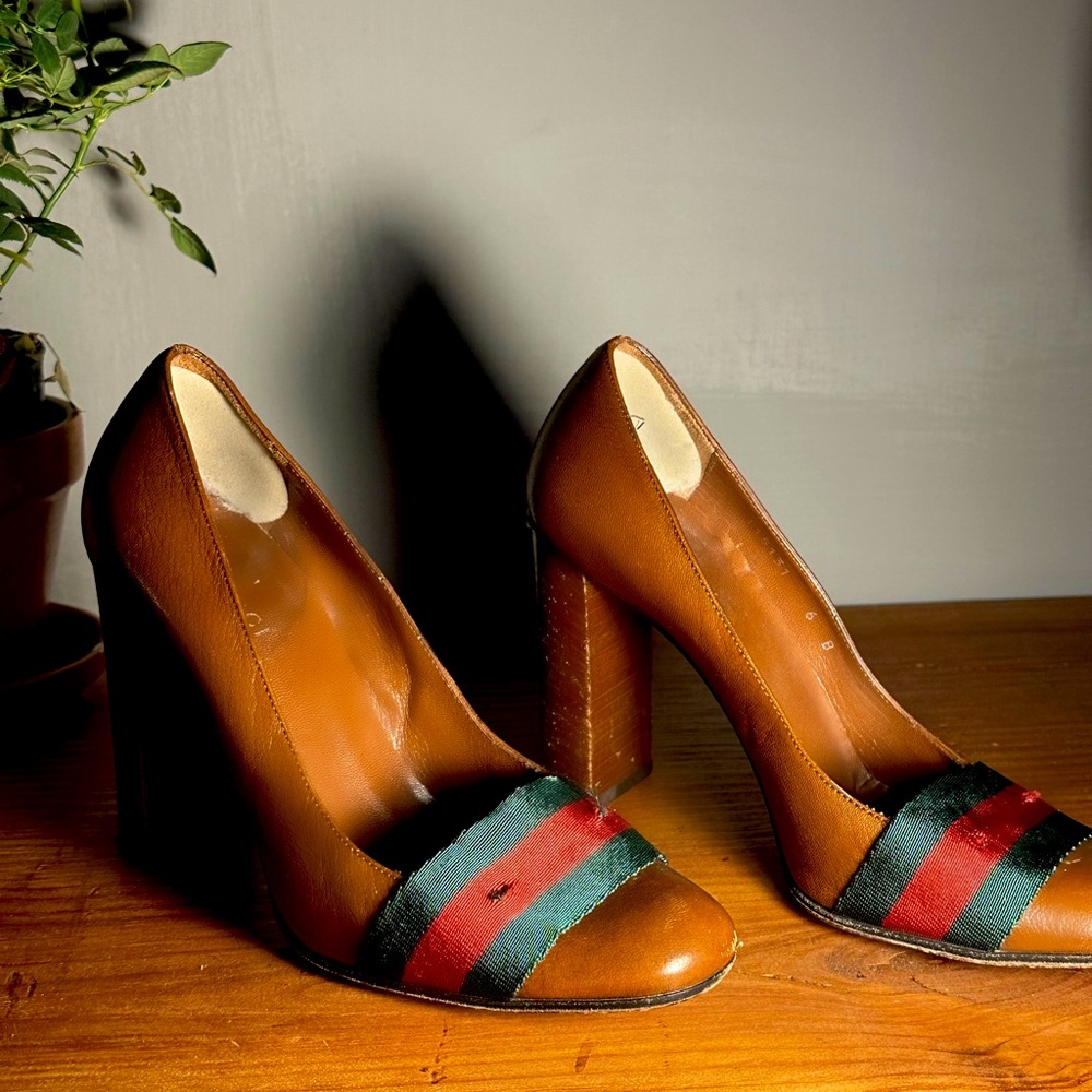 Gorgeous Vintage Gucci Pumps